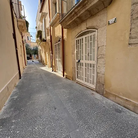 Ortigia Aretusa Syracuse